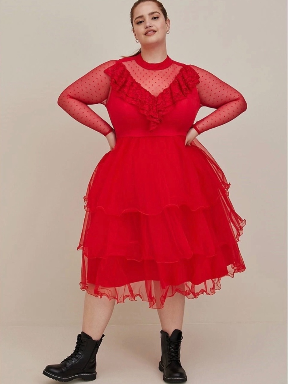 Torrid Beetlejuice Lydia dress Size 0 plus veil